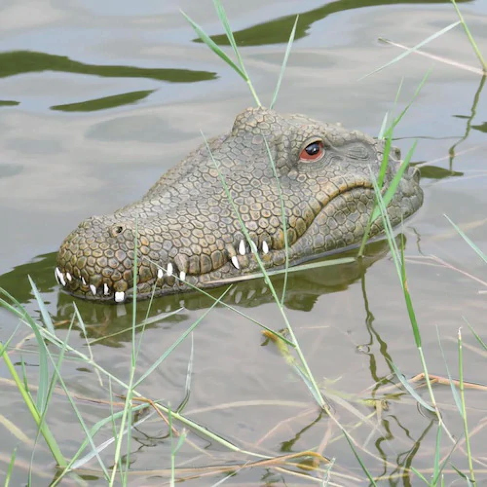 Barcă / Navomodel în formă de monstru crocodil, de mers pe apă cu telecomandă - Jucărie amuzantă pentru copii